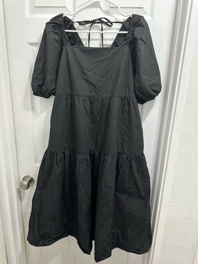 Moodie Black Puff-Sleeve Tiered Maxi Dress